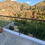 Cecilia Traditional House-suites Kalopanagiotis