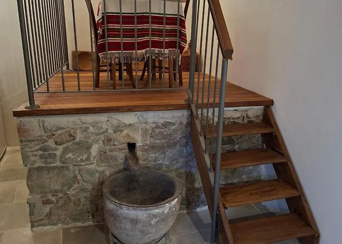 Appartamento Cecilia Traditional House-suites Kalopanagiotis