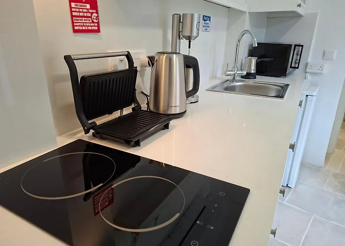 Cecilia Traditional House-suites