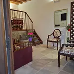 Cecilia Traditional House-suites Kalopanagiotis