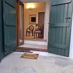 Cecilia Traditional House-suites