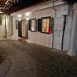 Cecilia Traditional House-suites Apartament
