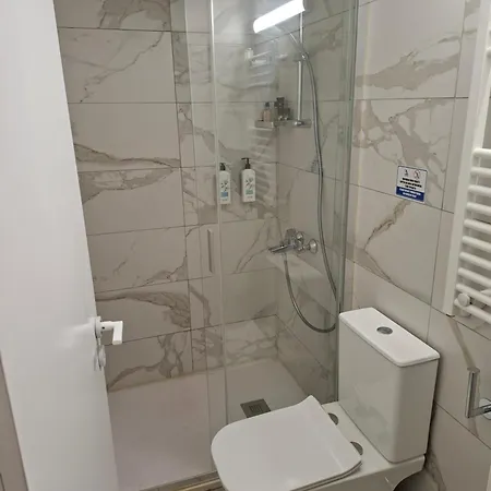 Cecilia Traditional House-suites 卡洛帕尼亚伊奥蒂斯