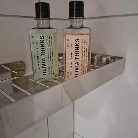 Cecilia Traditional House-suites カロパナイオティス