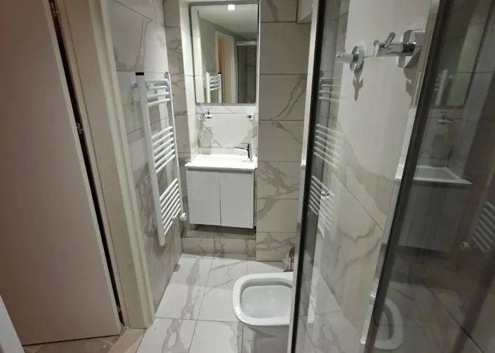 Cecilia Traditional House-suites