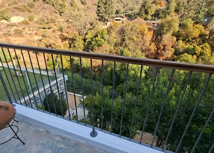 Cecilia Traditional House-suites Kalopanagiotis