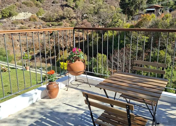 Cecilia Traditional House-suites Apartament *