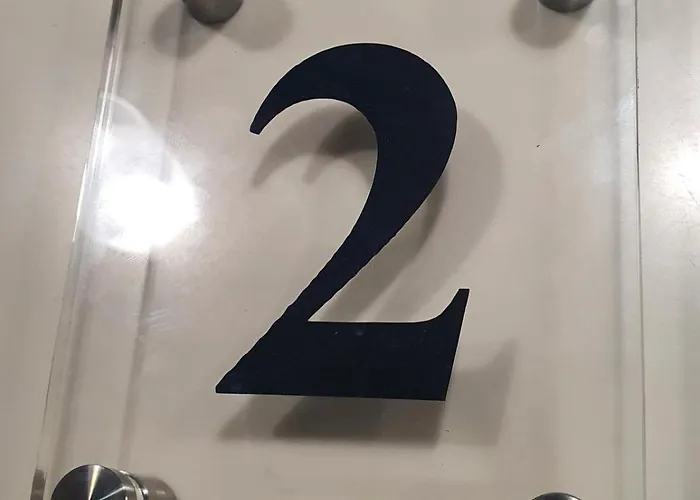 Cecilia Traditional House-suites *